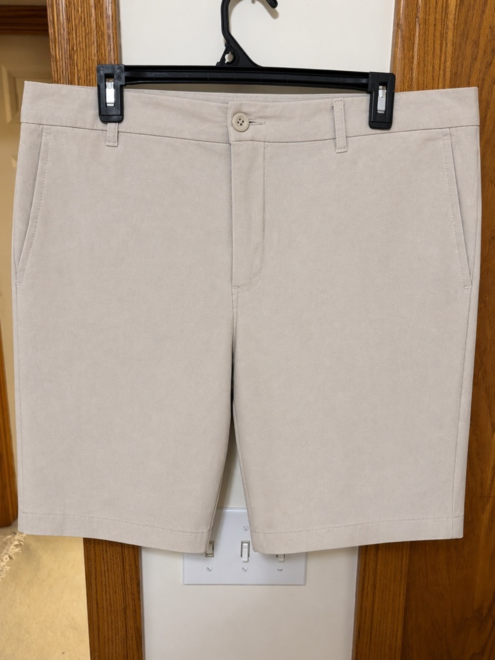 Men's Old Navy Classic Beige Chino Shorts